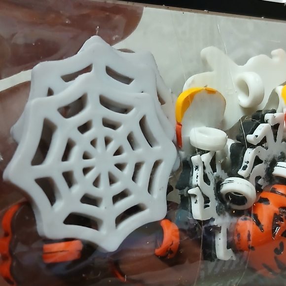 Dress It Up by Jesse James Halloween Shirt Button Set Spider Ghost Pumpkin Candy - Picture 9 of 9